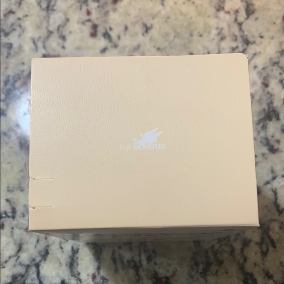 POP MART Labubu “Have A Seat” Vinyl Plush Figure - THE MONSTERS Series - NEW - Picture 6 of 7